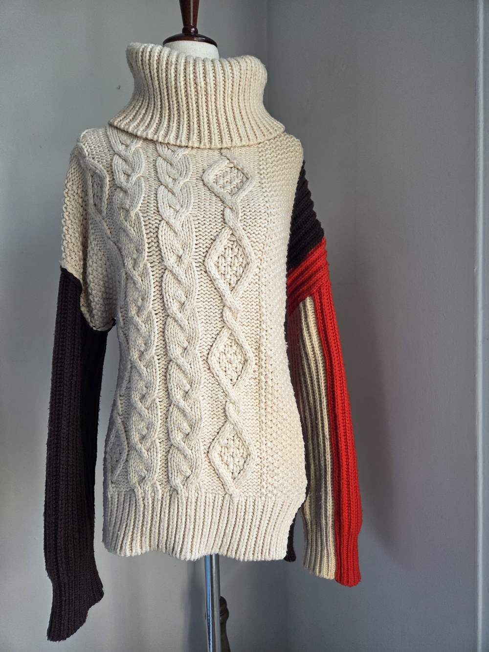 Zara Cream Cable-Knit Turtleneck Sweater with Colorblock Sleeves